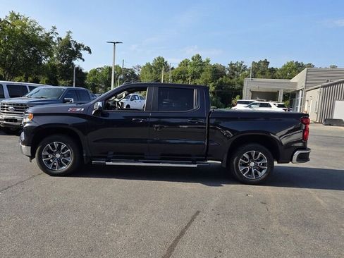 Used 2023 Chevrolet Silverado 1500 LT AWD/4WD image 5