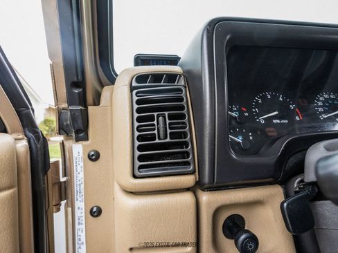 Used 1999 Jeep Wrangler Sahara AWD/4WD image 29