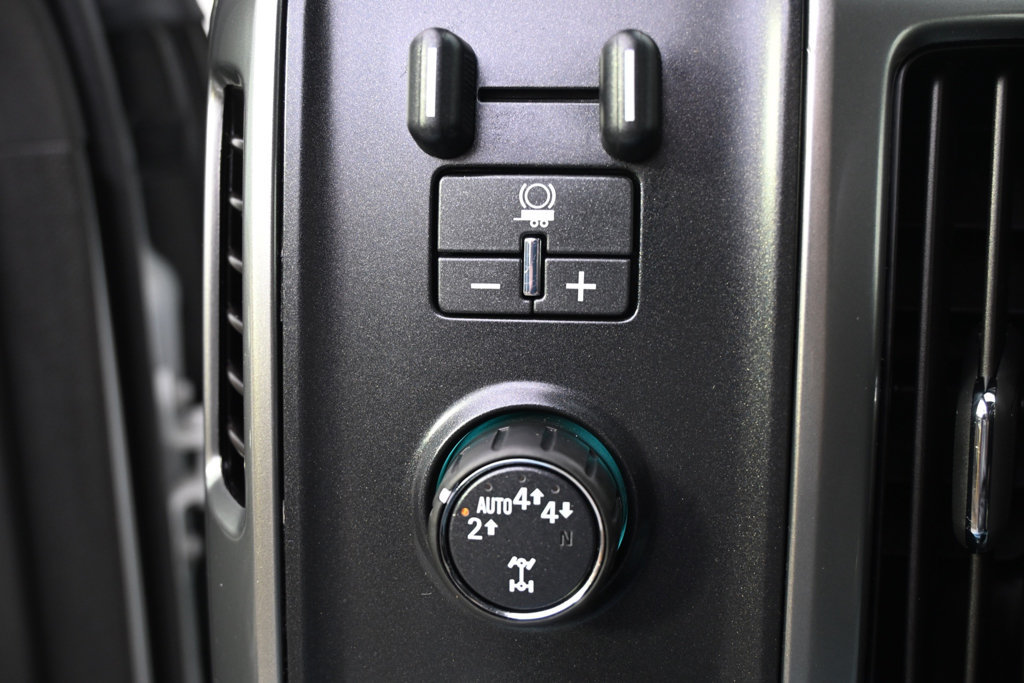 Used 2019 Chevrolet Silverado 1500 LT w/ All Star Edition AWD/4WD image 24