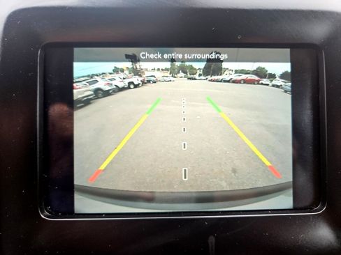 Used 2021 Jeep Cherokee Latitude Plus w/ Mopar Interior Package image 30