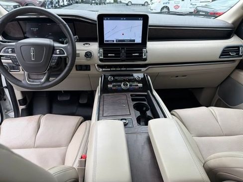 Used 2021 Lincoln Navigator L Reserve AWD/4WD image 21
