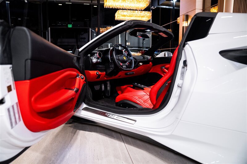 Used 2021 Ferrari F8 Tributo RWD image 20
