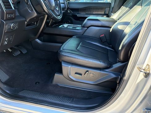 Used 2021 Ford Expedition Limited image 9