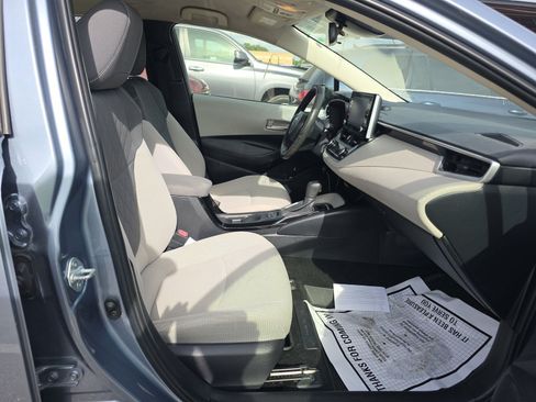 Used 2020 Toyota Corolla LE FWD image 11