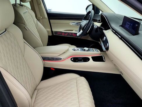 Used 2025 Genesis GV70 3.5T Sport w/ Sport Advanced Package image 27