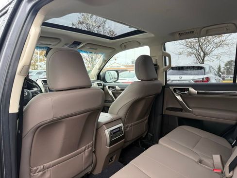 Used 2020 Lexus GX 460 Premium image 16