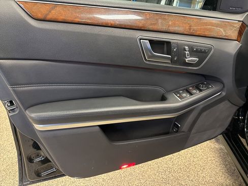 Used 2014 Mercedes-Benz E 350 4MATIC Sedan image 13