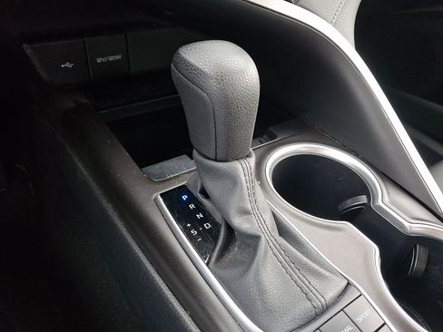 Used 2024 Toyota Camry LE w/ Convenience Package FWD image 15