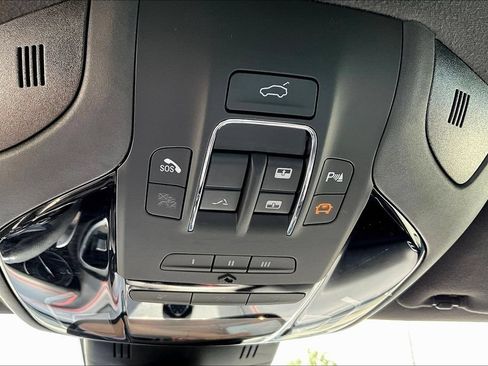 Used 2022 Maserati Ghibli Modena RWD image 16