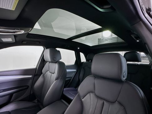 Used 2025 Audi Q5 2.0T Premium image 25