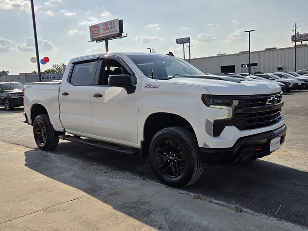 Used 2023 Chevrolet Silverado 1500 LT Trail Boss w/ Protection Package AWD/4WD image 3