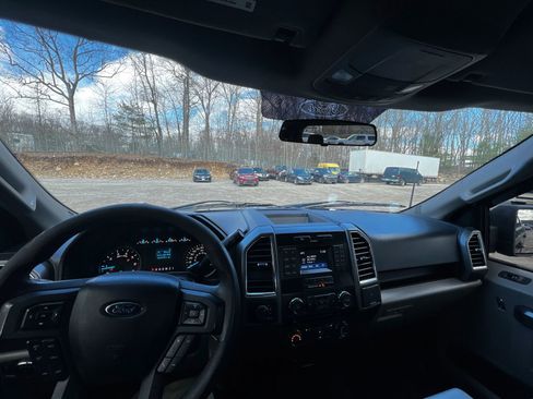 Used 2015 Ford F150 XLT w/ Trailer Tow Package image 17