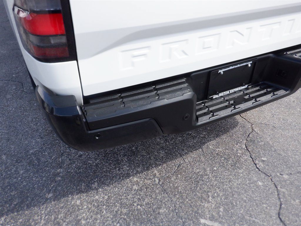 Used 2024 Nissan Frontier S w/ Technology Package RWD image 4