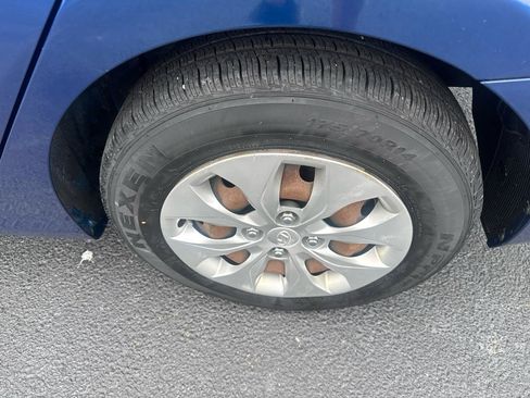 Used 2016 Hyundai Accent SE FWD image 16
