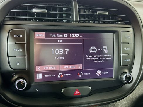 Certified 2023 Kia Soul LX w/ LX Technology Package image 14