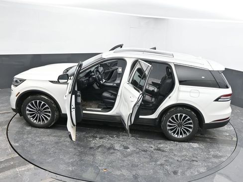 Used 2023 Lincoln Aviator AWD w/ Premium Package image 65