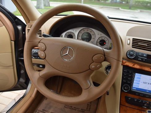 Used 2008 Mercedes-Benz E 350 4MATIC Sedan image 63