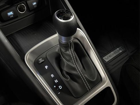 New 2026 Hyundai Venue SE image 24