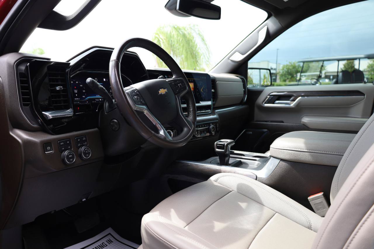 Used 2023 Chevrolet Silverado 1500 LTZ w/ Z71 Off-Road Package AWD/4WD image 9