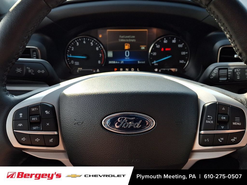 Used 2023 Ford Explorer XLT w/ Equipment Group 202A AWD/4WD image 23