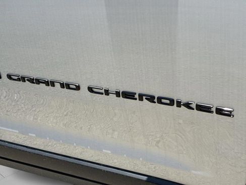 New 2025 Jeep Grand Cherokee Altitude RWD image 36