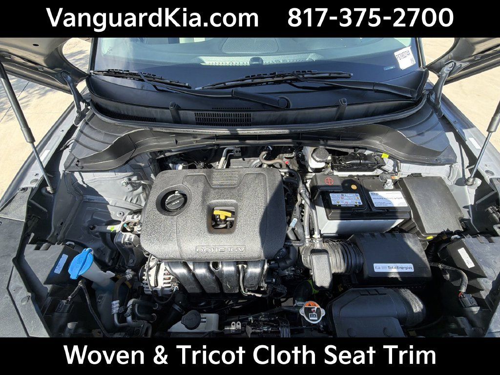 Certified 2025 Kia Soul LX w/ LX Technology Package FWD image 21