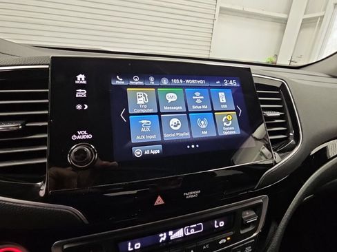Used 2022 Honda Pilot Touring image 18