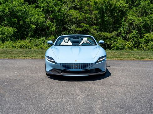 Certified 2025 Ferrari Roma Spider RWD image 6