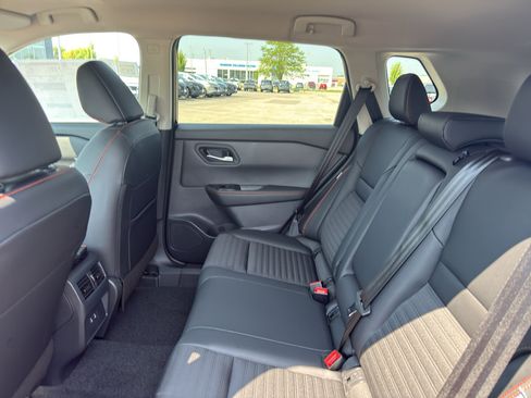 New 2026 Nissan Rogue SV AWD/4WD image 32