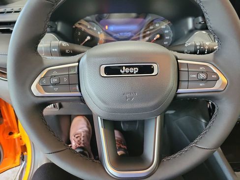 New 2026 Jeep Compass Latitude image 13