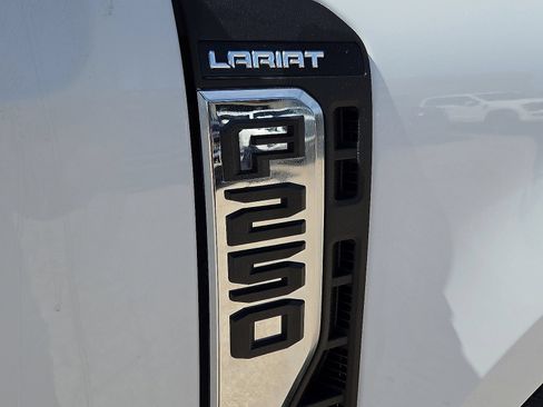 Used 2025 Ford F250 Lariat w/ Chrome Package AWD/4WD image 8