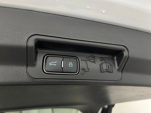 Used 2025 Ford Explorer Active image 41