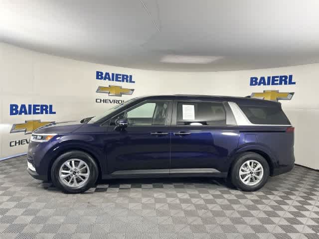 Used 2022 Kia Carnival LX FWD image 2