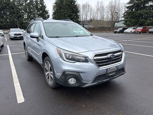 Used 2019 Subaru Outback 3.6R Limited image 2