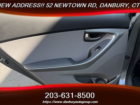 Used 2016 Hyundai Elantra SE w/ Option Group 02 FWD image 23
