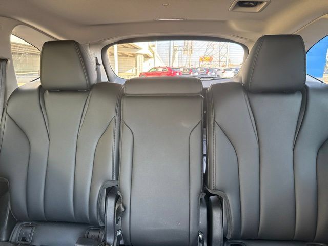Used 2025 Acura MDX SH-AWD image 10