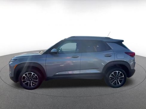 Used 2025 Chevrolet TrailBlazer LT image 9