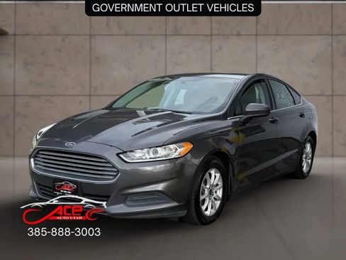 Used 2016 Ford Fusion S image 3