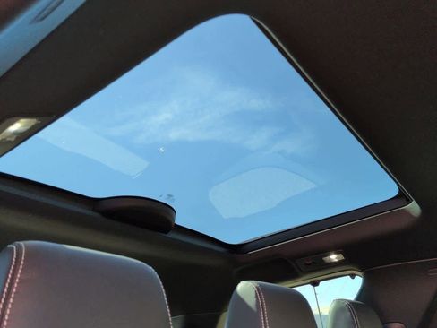 New 2026 Land Rover Discovery Limited Edition image 22