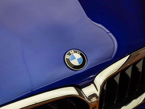 Certified 2022 BMW M5 w/ Executive Package image 9