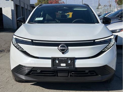 New 2026 Nissan Leaf Platinum+ w/ Cargo Package (Platinum+) image 2