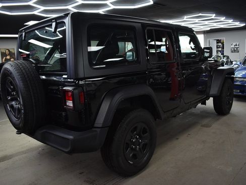 Used 2022 Jeep Wrangler Unlimited Sport image 6