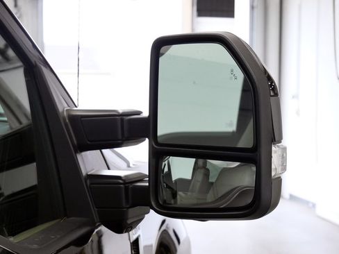 Used 2019 Ford F250 Lariat w/ Lariat Ultimate Package AWD/4WD image 44