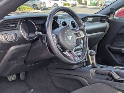 Used 2018 Ford Mustang Coupe image 10