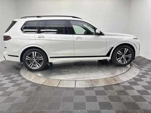 New 2026 BMW X7 xDrive40i w/ M Sport Package image 17