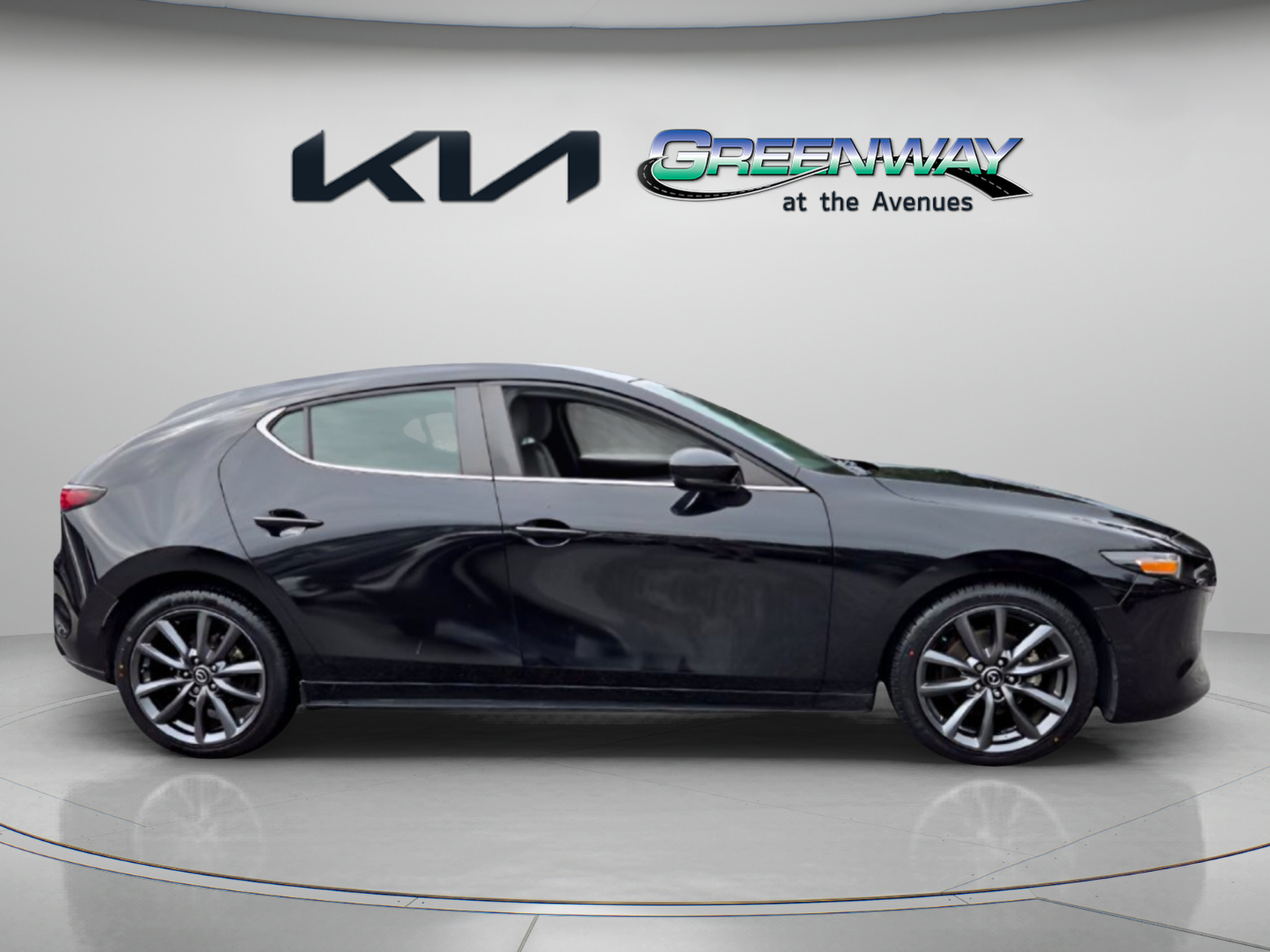 Used 2019 MAZDA MAZDA3 AWD Hatchback w/ Preferred Pkg image 8