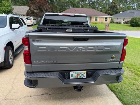 Used 2023 Chevrolet Silverado 1500 Custom AWD/4WD image 2