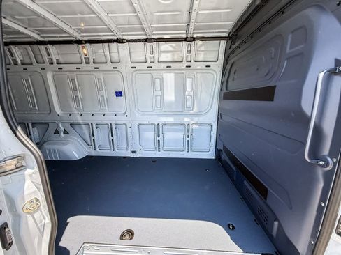 New 2024 Mercedes-Benz eSprinter 170 Cargo image 18