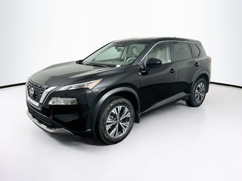 Used 2023 Nissan Rogue SV FWD image 3