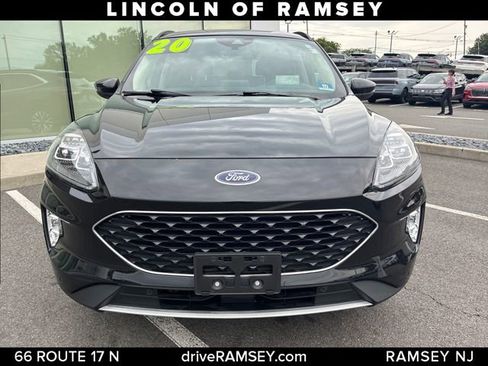 Used 2020 Ford Escape Titanium w/ Titanium Premium Package 2.0 AWD/4WD image 10